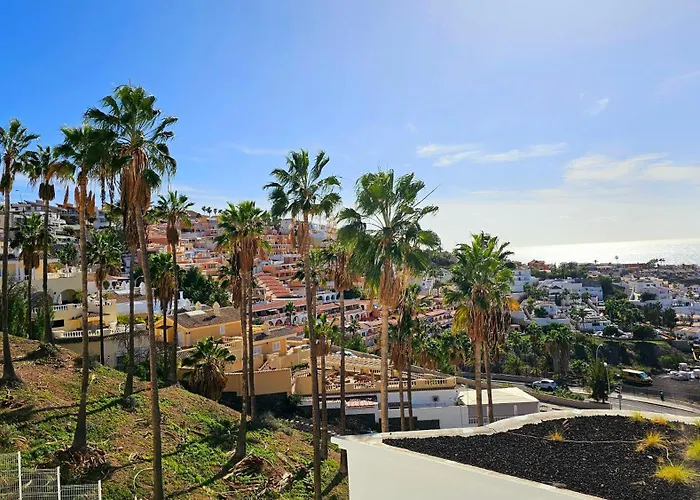 Cozy Sea Views Apartment In Costa Adeje